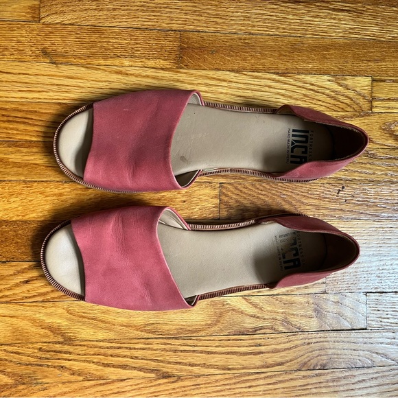 Fortress of Inca size 40 (9 US) ruby slip on shoes - Picture 1 of 2